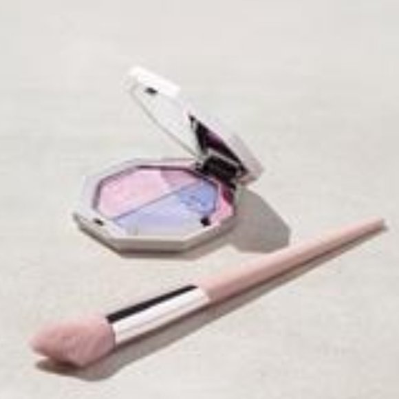 FENTY BEAUTY by Rihanna Highlighter Duo Freestyle - Picture 16 of 16